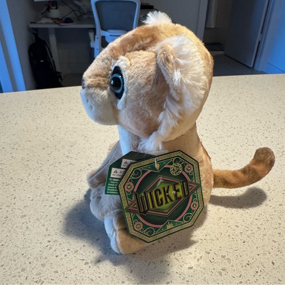 Wicked Cowardly Lion Adorable Plush Toy NWT - Picture 3 of 6